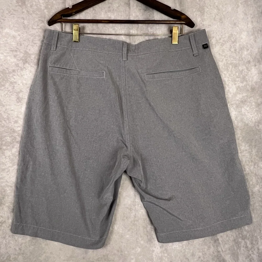 7 Diamonds Shorts Gray Momentum Performance‎ Hybrid 10